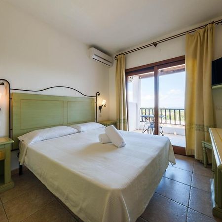 Hotel Pedra Santa Baja Sardinia Esterno foto