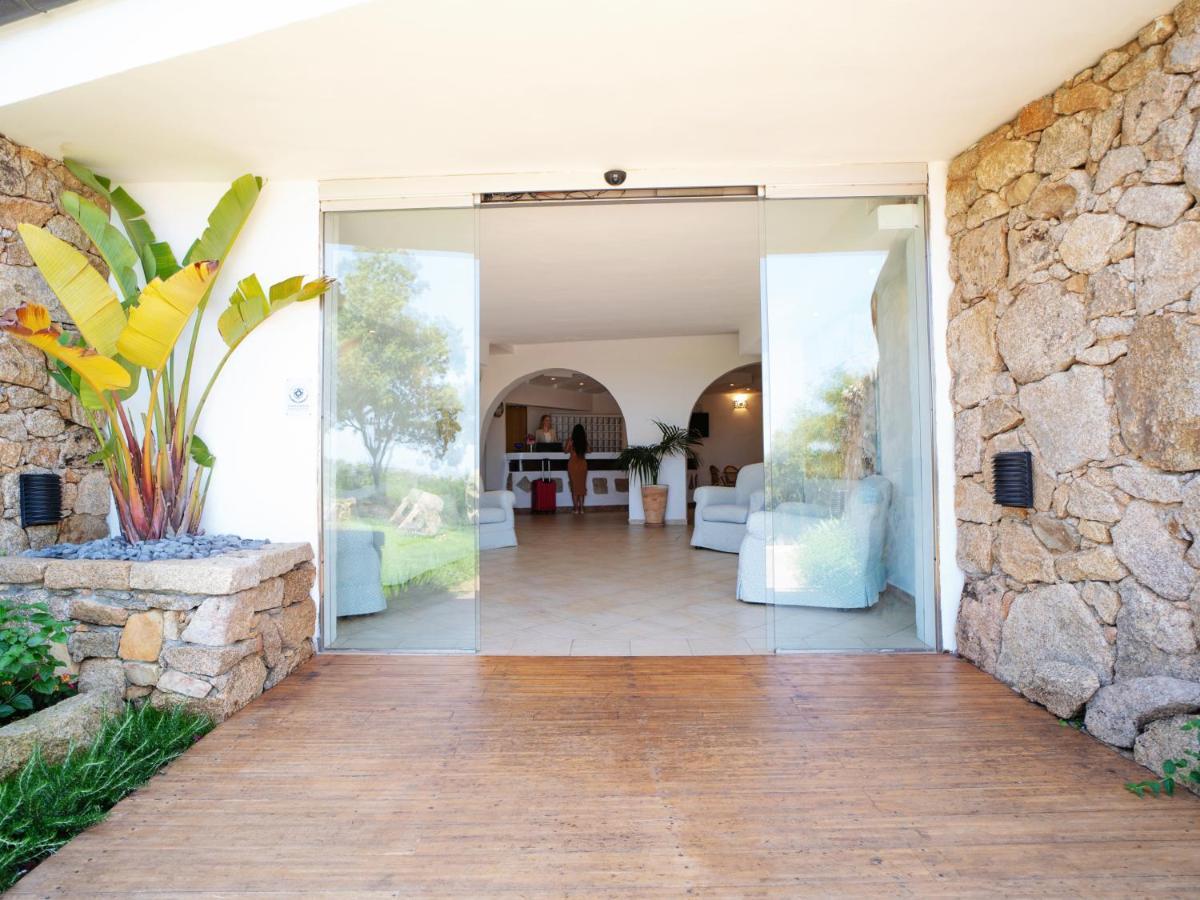 Hotel Pedra Santa Baja Sardinia Esterno foto