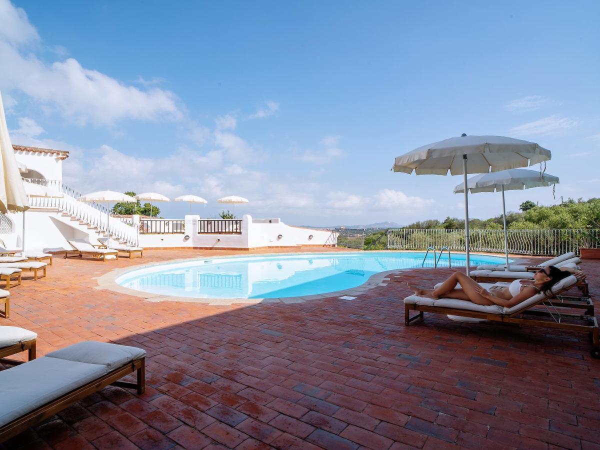 Hotel Pedra Santa Baja Sardinia Esterno foto