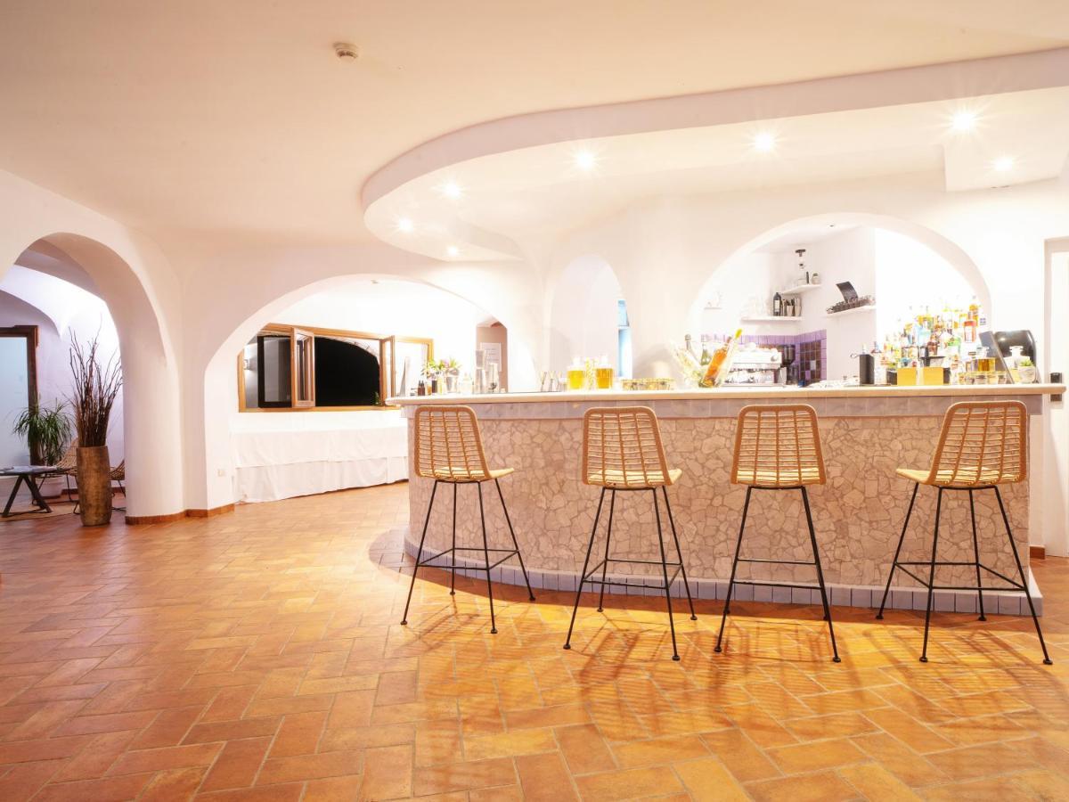 Hotel Pedra Santa Baja Sardinia Esterno foto