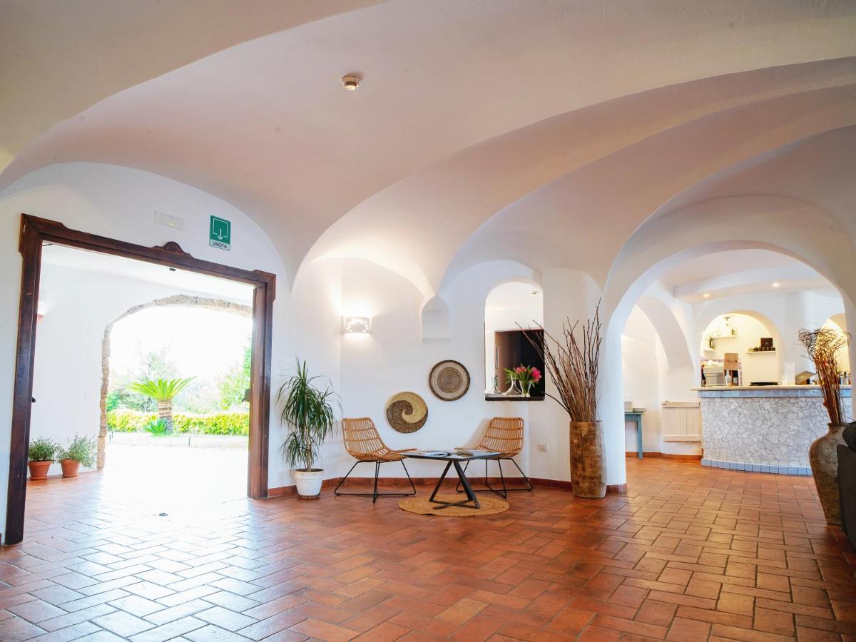 Hotel Pedra Santa Baja Sardinia Esterno foto