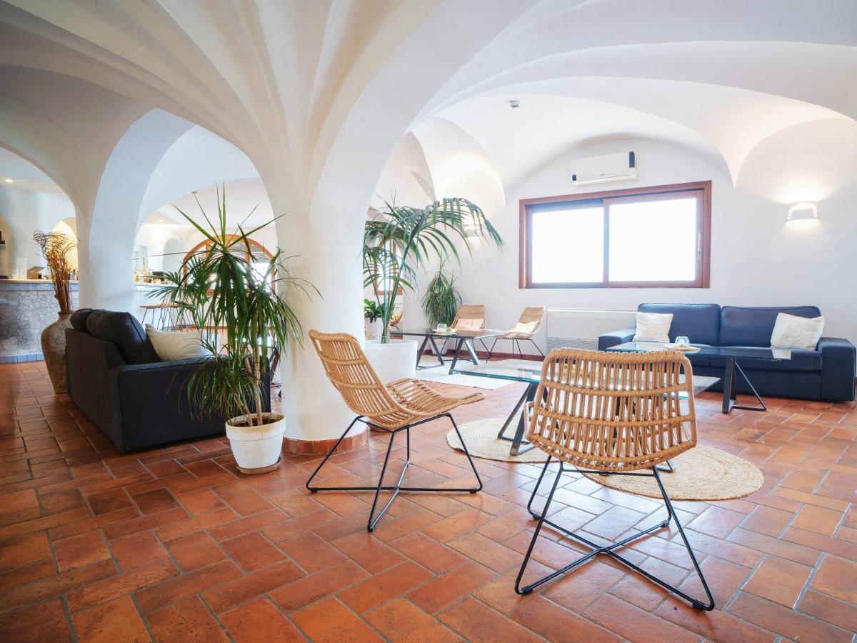 Hotel Pedra Santa Baja Sardinia Esterno foto