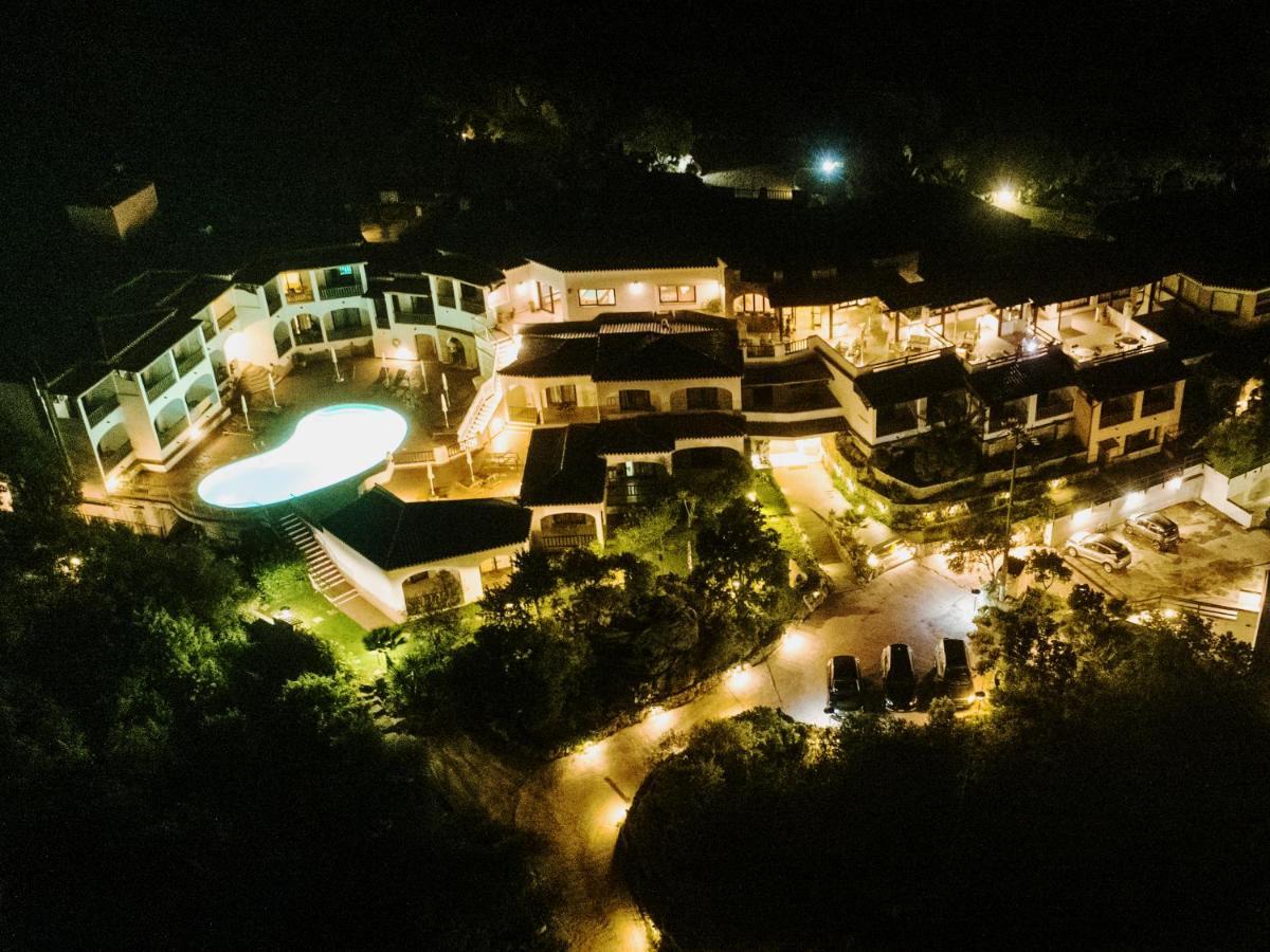Hotel Pedra Santa Baja Sardinia Esterno foto