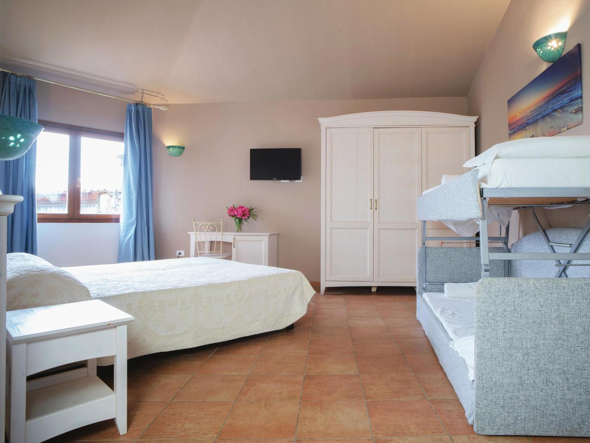 Hotel Pedra Santa Baja Sardinia Esterno foto