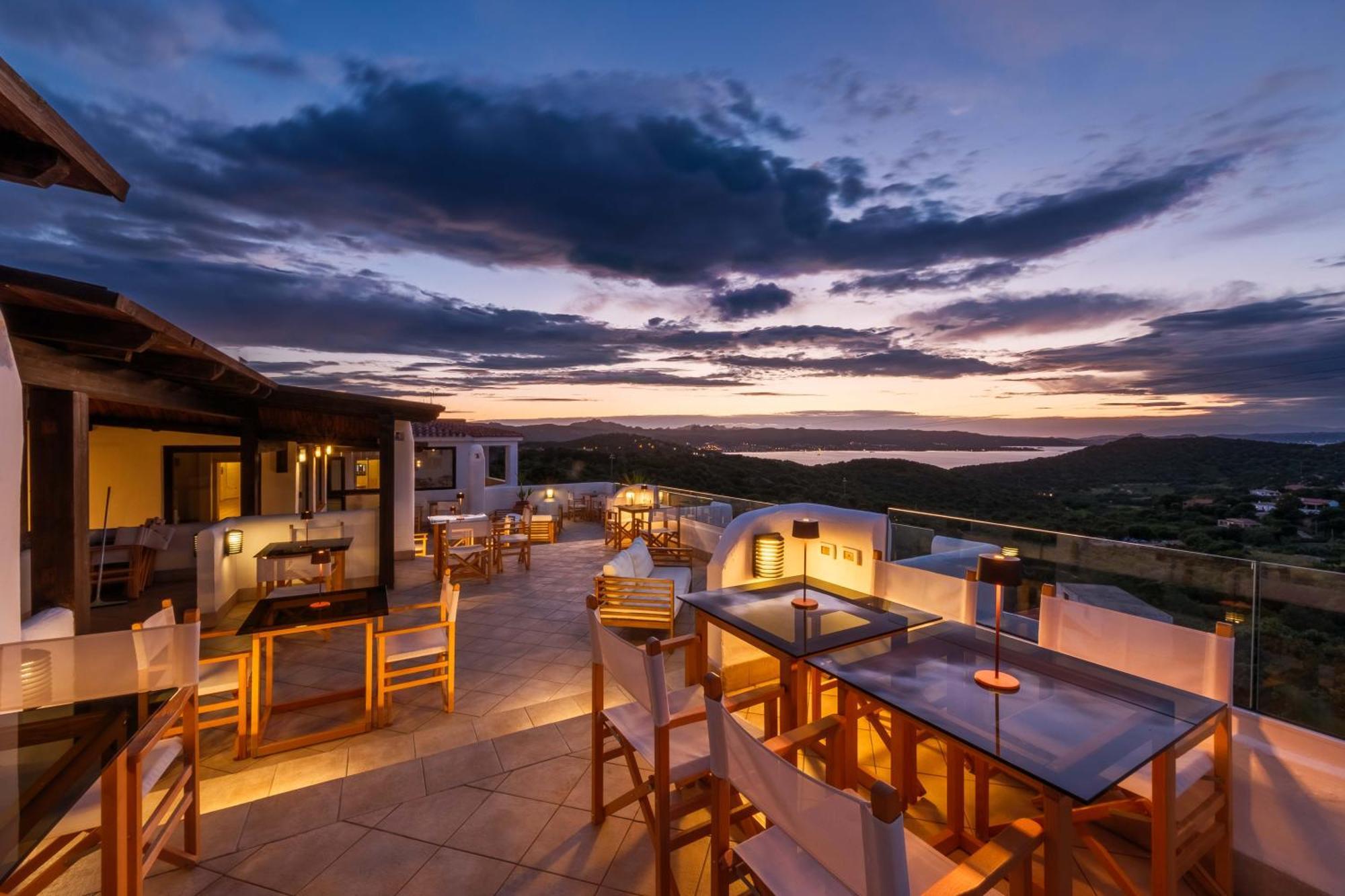 Hotel Pedra Santa Baja Sardinia Esterno foto