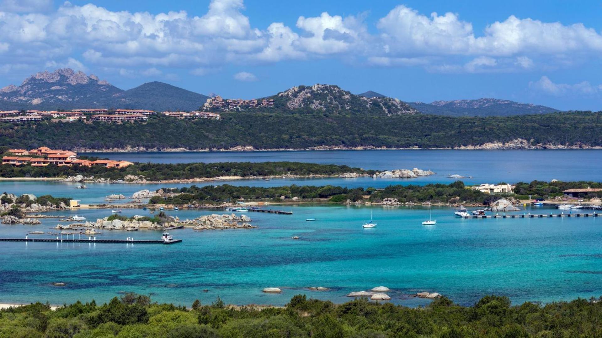 Hotel Pedra Santa Baja Sardinia Esterno foto