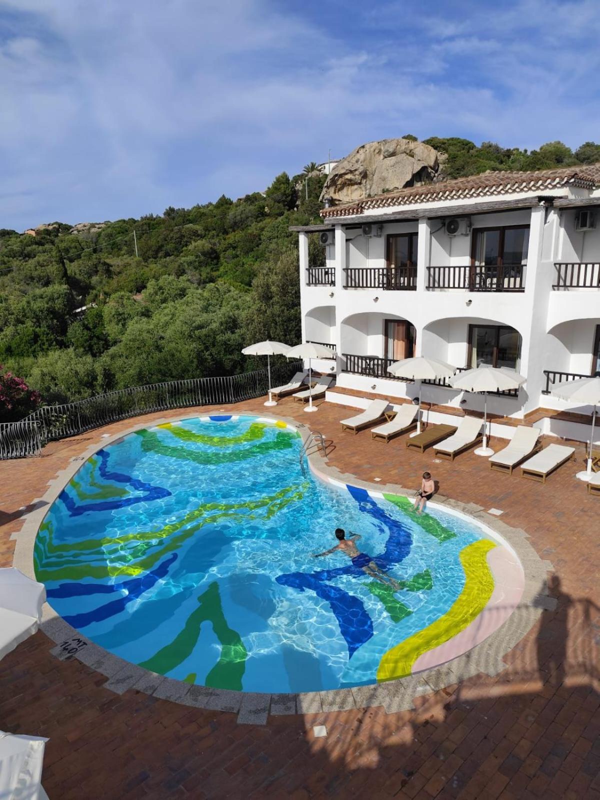 Hotel Pedra Santa Baja Sardinia Esterno foto